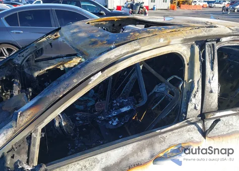 2020 Mercedes-Benz E 350 z USA, uszkodzony, nr VIN W1KZF8DB0LA838548